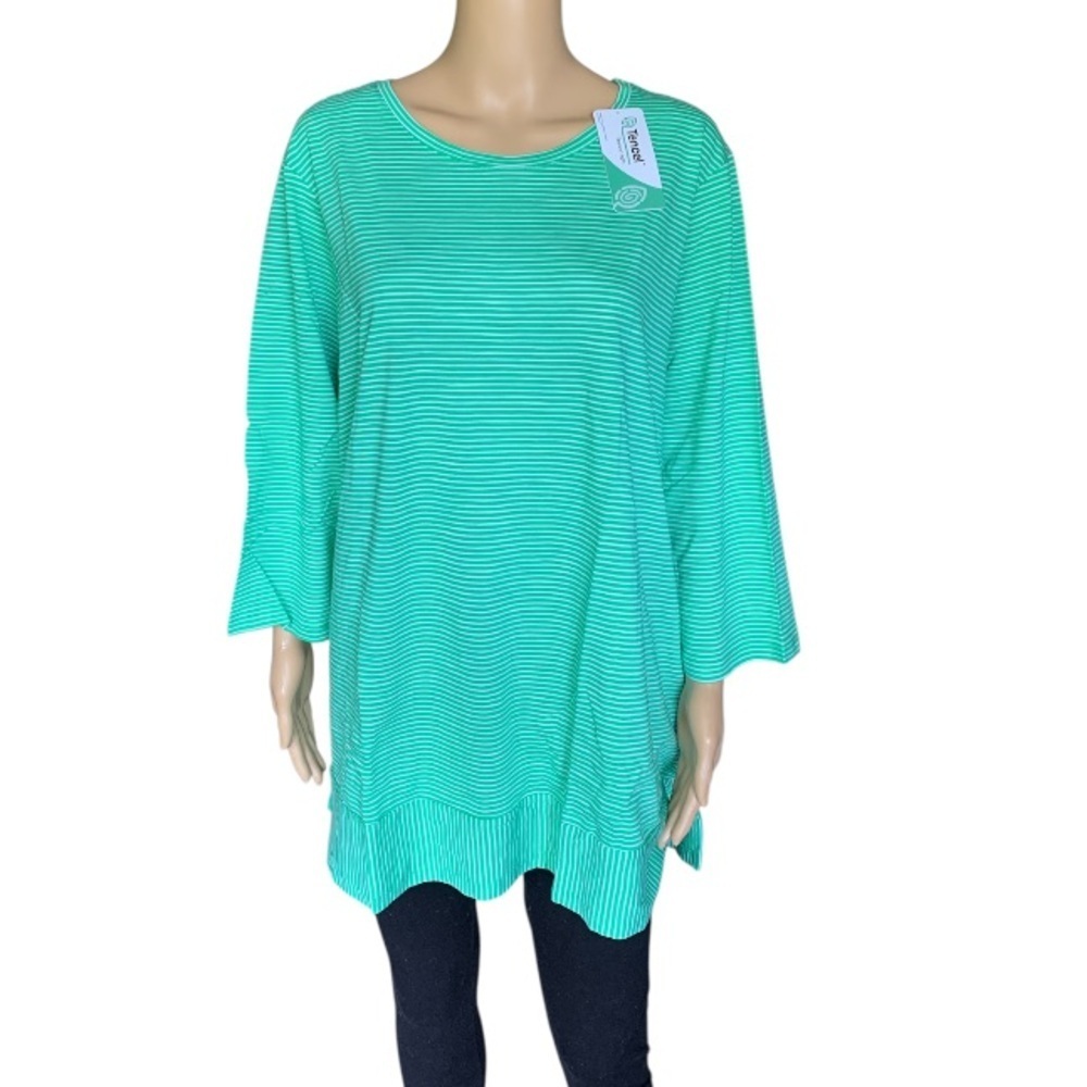 LANDSEND Women’s Plus 3/4 Sleeve Swing Tunic
Lightweight Cooling Cotton/Tensel